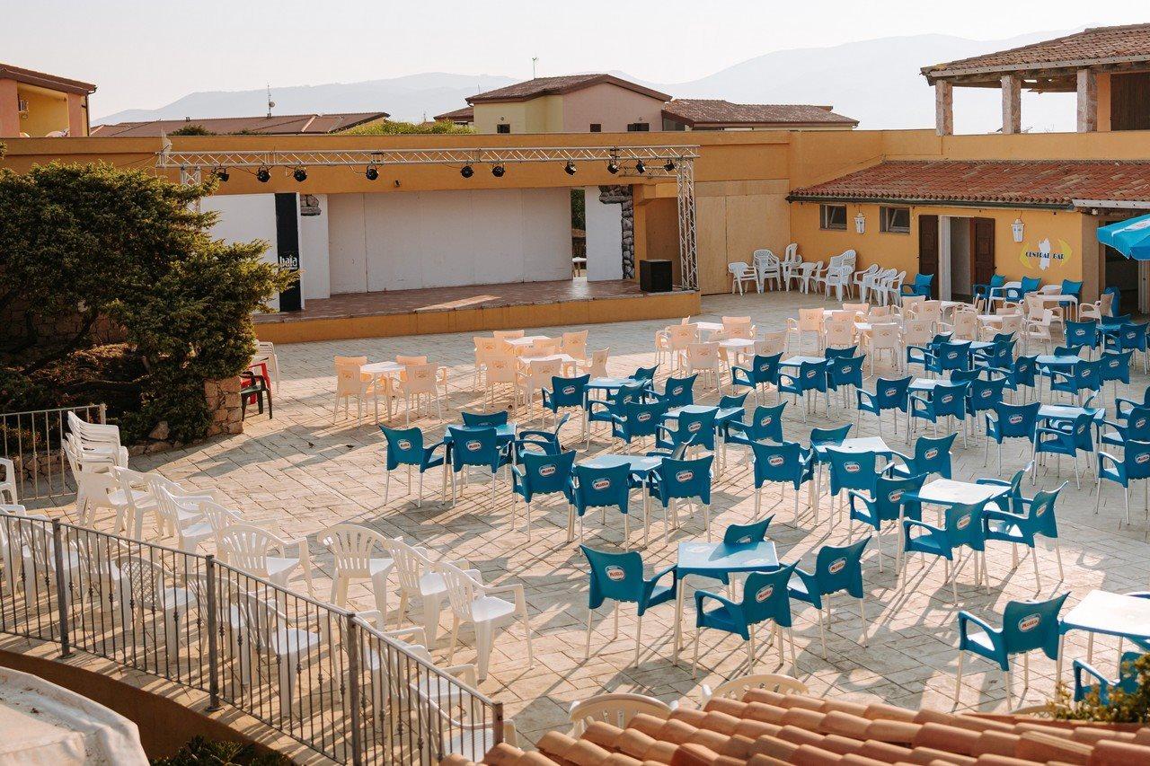 Baia Delle Mimose Aparthotel Badesi Exterior photo