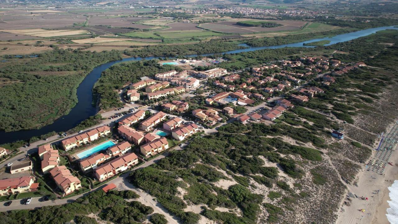 Baia Delle Mimose Aparthotel Badesi Exterior photo